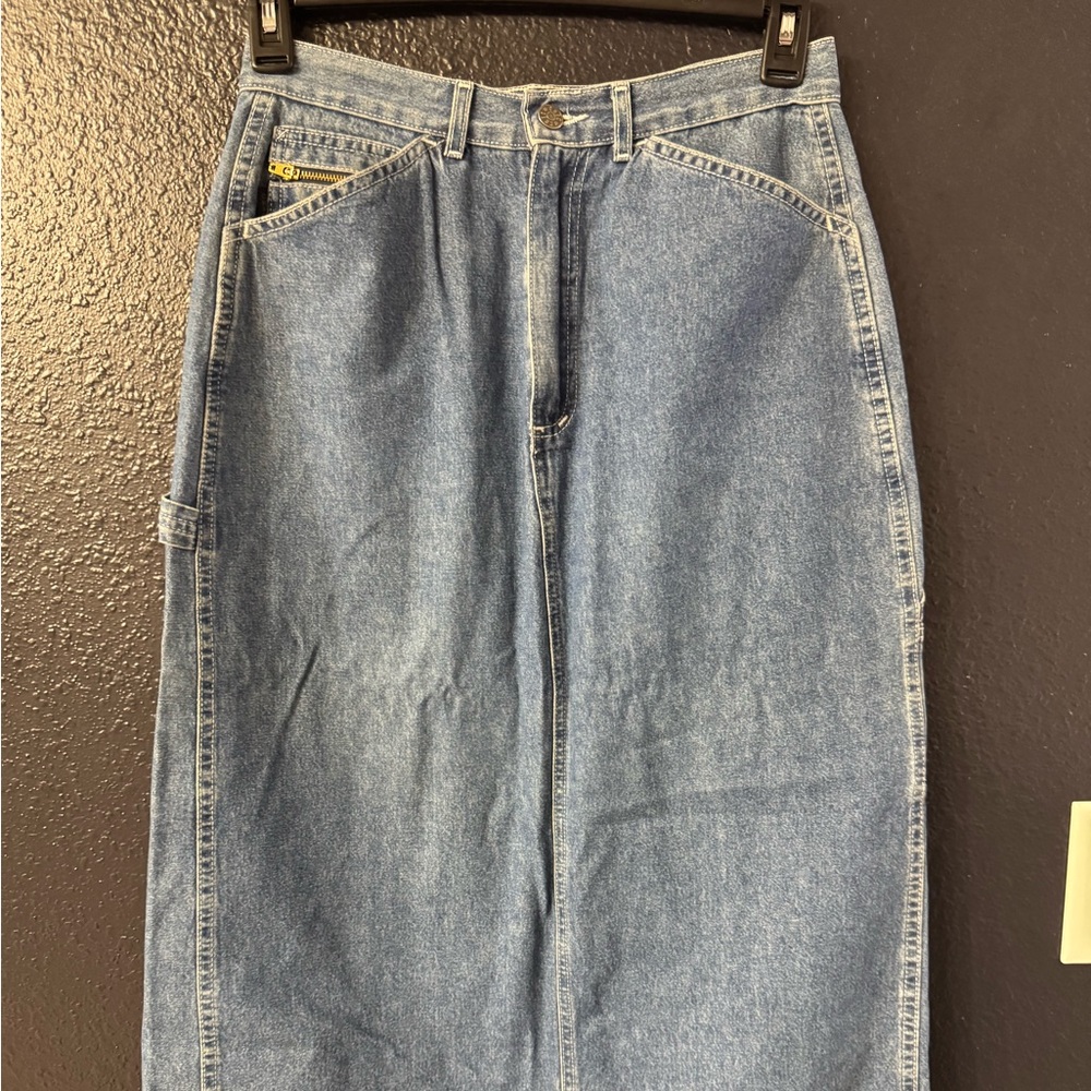 Vintage 90s chic Blue Denim long Skirt with Front Zipper Detail and back slit